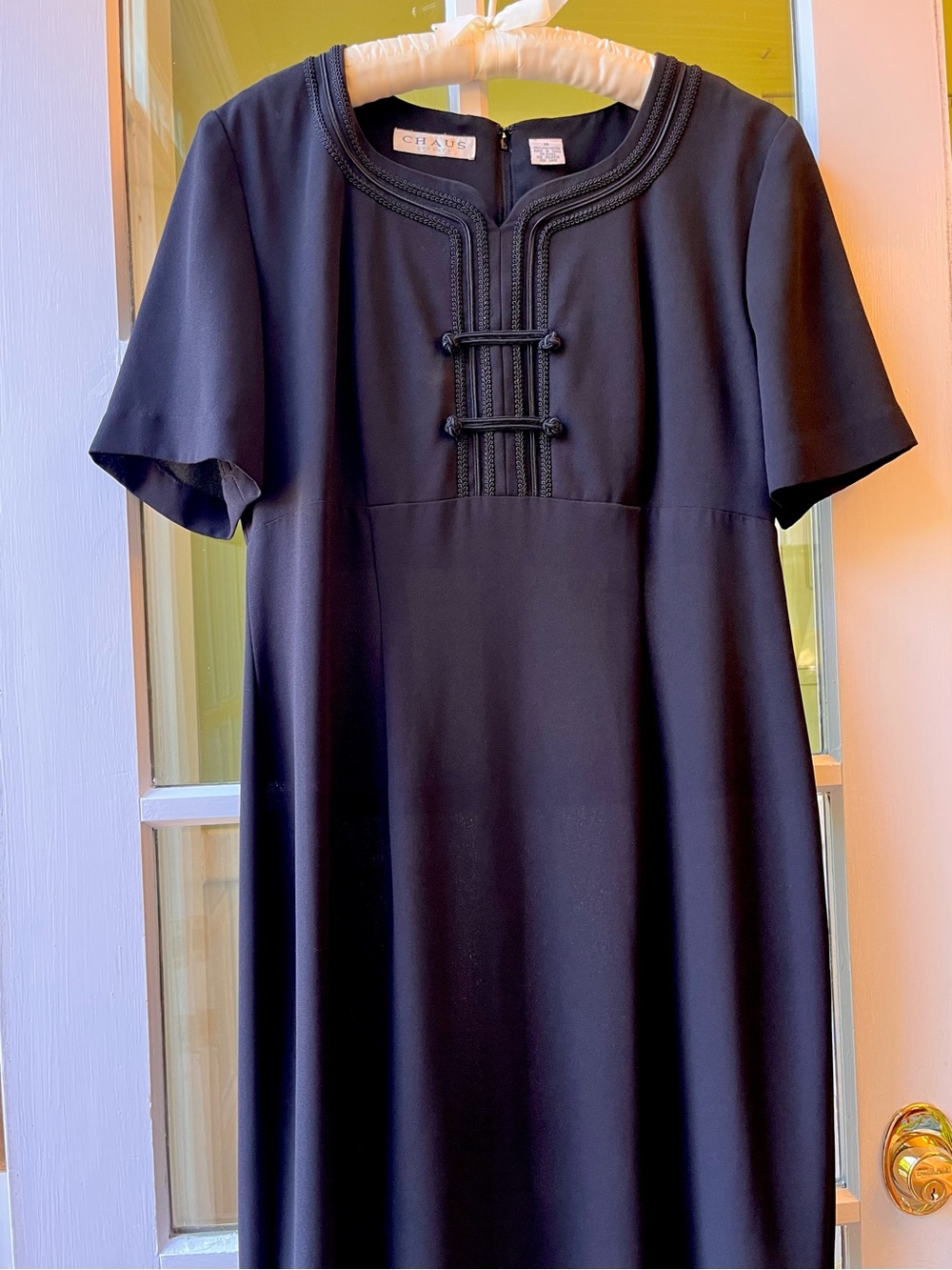 Chaus Black Short-Sleeve Shift Dress Vintage